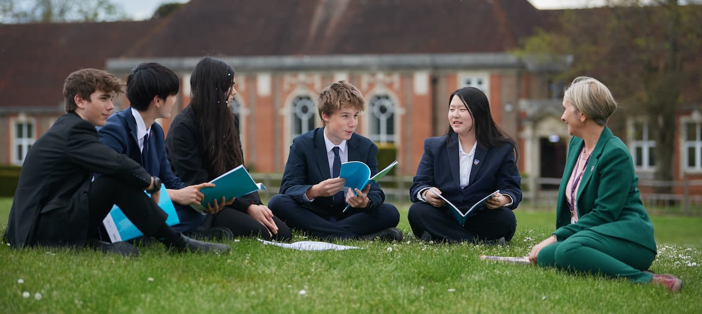 Leighton Park School